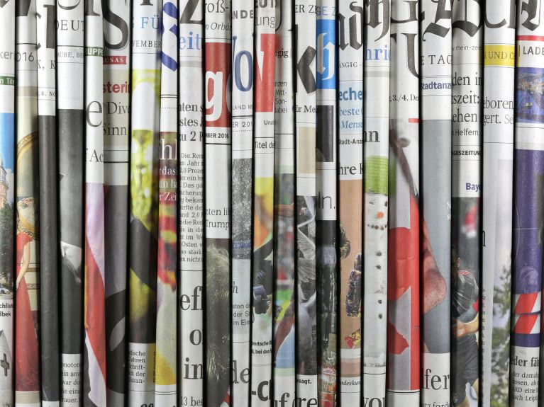 País dos jornais. Na Alemanha são publicados 327 jornais diários.
