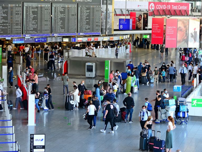 Aeroporto de Frankfurt – uma porta para o mundo. Aeroporto de Frankfurt – uma porta para o mundo.