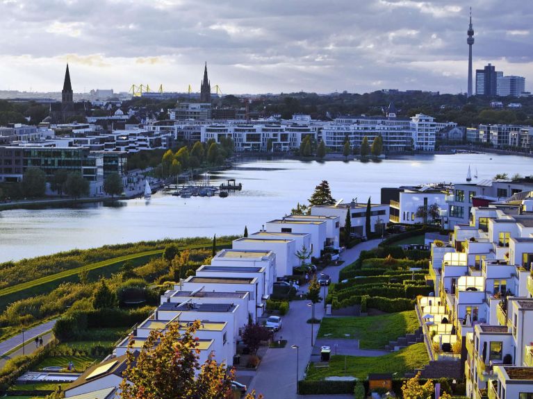 O Lago Phoenix em Dortmund, criado no local de uma antiga área siderúrgica 