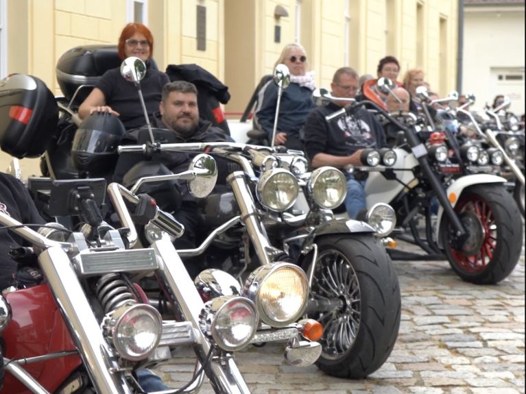 Senior citizens on a trike tour