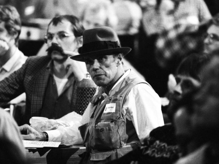 Joseph Beuys 1982 con Los Verdes