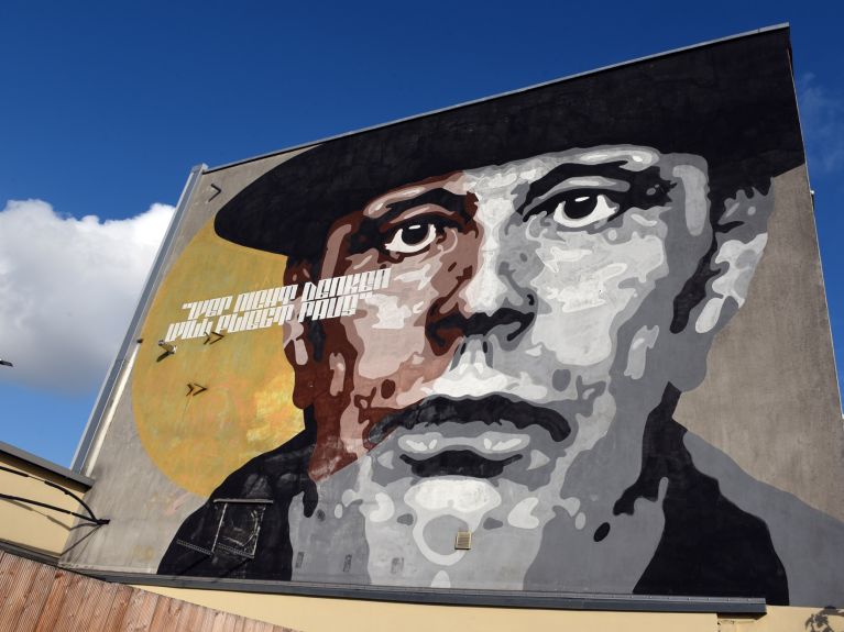 Düsseldorf’ta Beuys grafitisi Düsseldorf’ta Beuys grafitisi