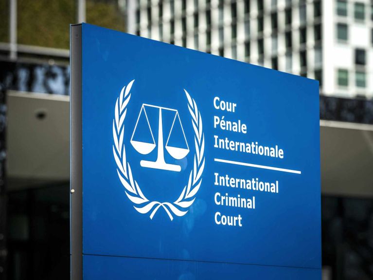 Der Internationale Strafgerichtshof nahm seine Arbeit 2002 auf. 
