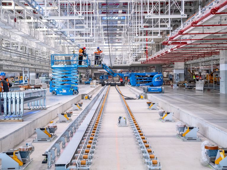 Volkswagen, Wolfsburg’da bir elektrikli otomobil fabrikası inşa ediyor. 