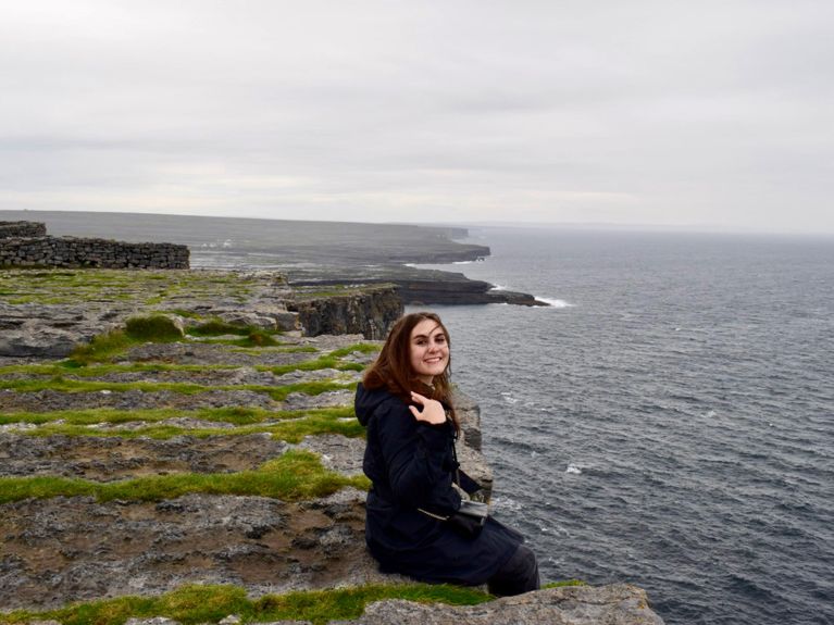 Helena Böhmer İrlanda’nın Cork şehrinde bir gezide.