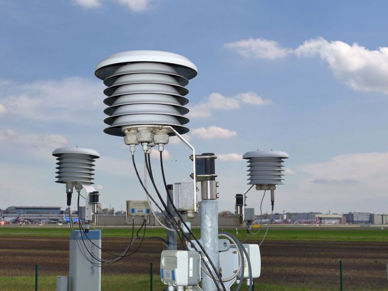 Installed in white boxes to shield them from sunlight and heat radiation, sensors measure temperature and humidity.