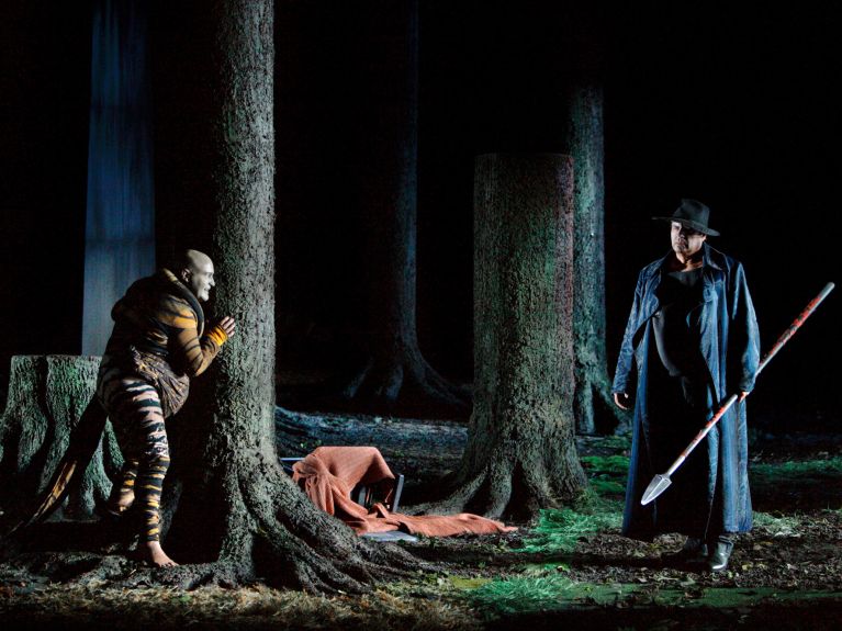 Cena da ópera Siegfried, em 2008 em Bayreuth, na lendária encenação de Tankred Dorst 