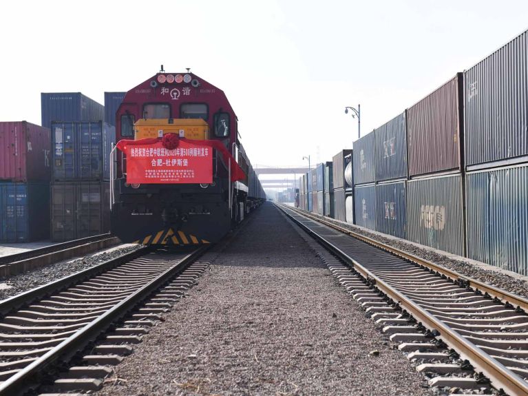 Un train de marchandises en Chine en direction de Duisbourg