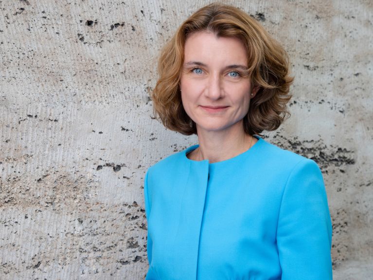 Daniela Schwarzer是德国外交政策协会（DGAP）会长。