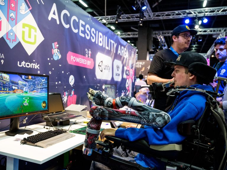 Dennis Winkens, alias Wheely, promueve activamente la inclusión en el mundo del gaming. Dennis Winkens, alias Wheely, promueve activamente la inclusión en el mundo del gaming.
