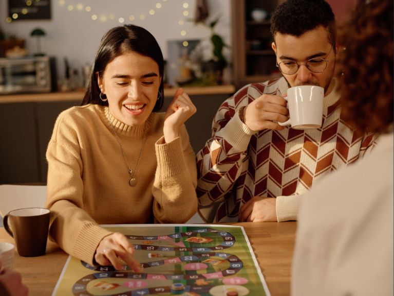 Os jogos de tabuleiro aproximam amigos e desconhecidos. 