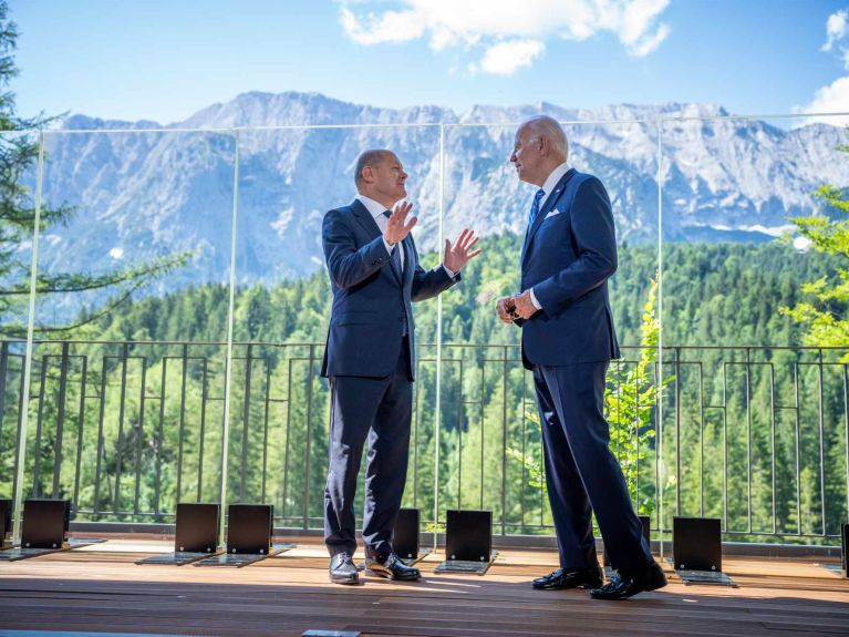 Scholz, chanceler alemão, e Biden, presidente dos EUA, na cúpula do G7.