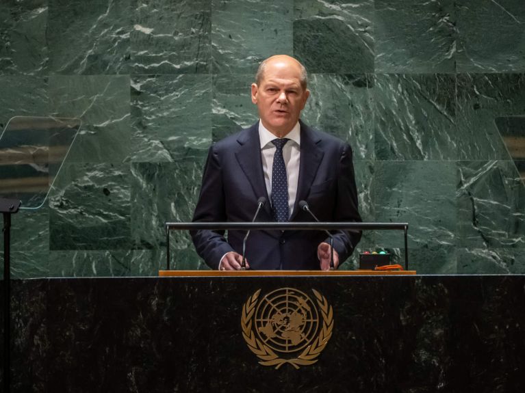联邦总理朔尔茨在联合国发表讲话。