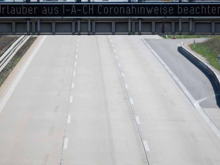 El tráfico se reduce: autopista cerca de Stuttgart 