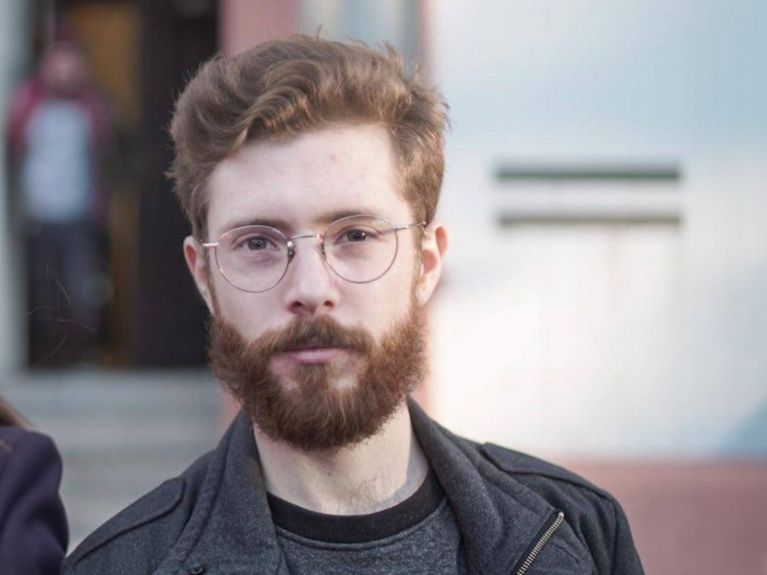 Maintenant, Guillaume Amouret vit et travaille à Hambourg.  
