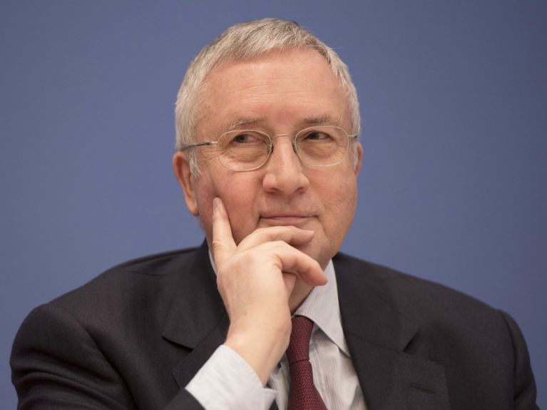 Pesquisador de opinião Manfred Güllner do Instituto Forsa Pesquisador de opinião Manfred Güllner do Instituto Forsa