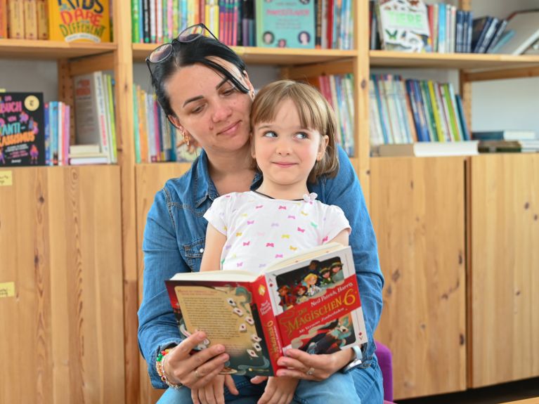 O Escritório de Meninas Milena oferece cursos de idiomas e muito mais. 