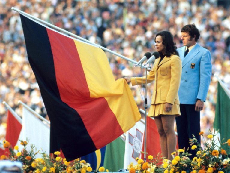 1972 年慕尼黑奥运会开幕式 1972 年慕尼黑奥运会开幕式