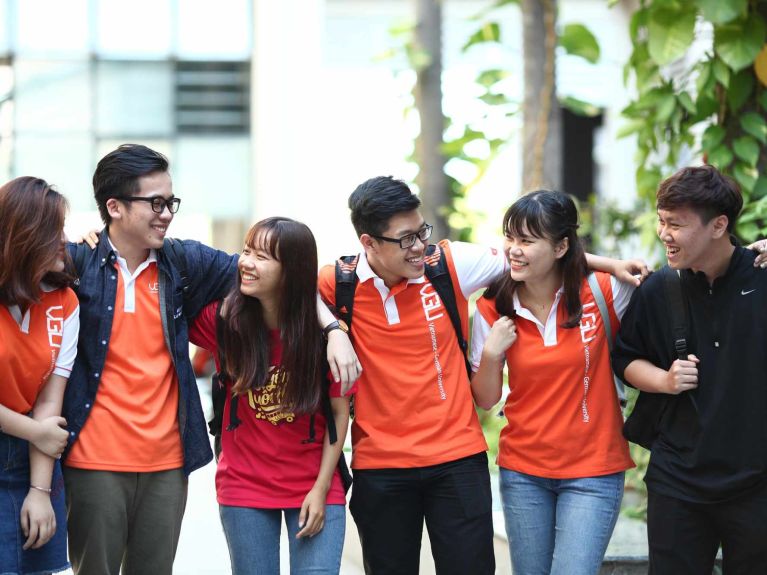 طلاب في الجامعة الفيتنامية الألمانية  (VGU)