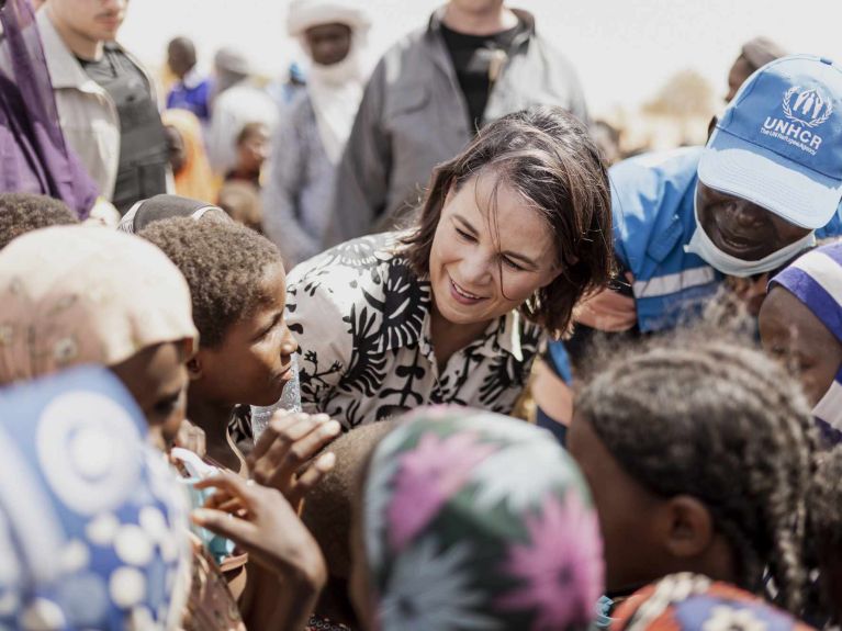 La ministre allemande des Affaires étrangères Annalena Baerbock en visite au Niger