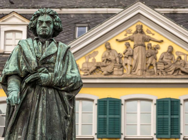 Bonn jest miejscem narodzin kompozytora Ludwiga van Beethovena.