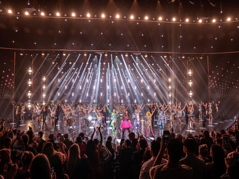 With over 700,000 visitors a year, the Friedrichstadt Palast is Germany’s most popular theatre. 