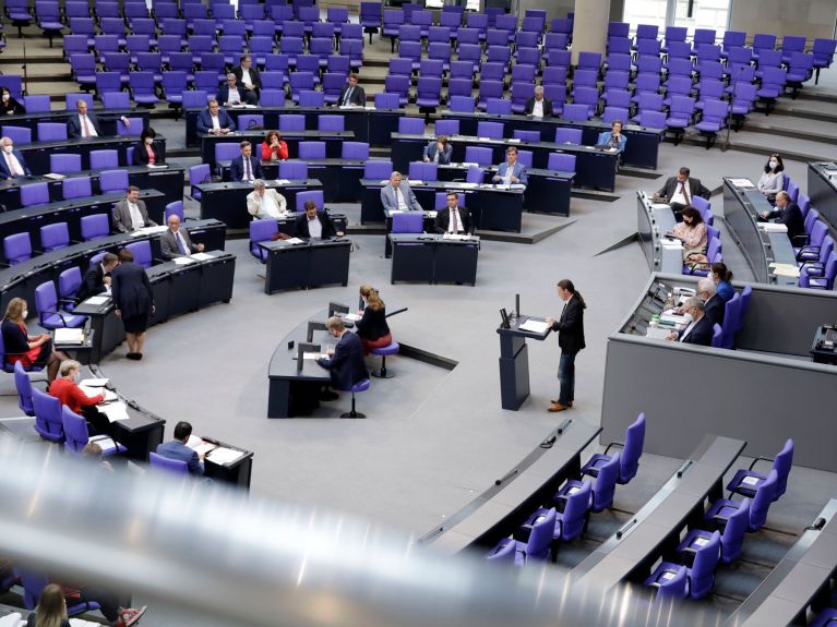 Élections au Bundestag : les candidats se présentent.