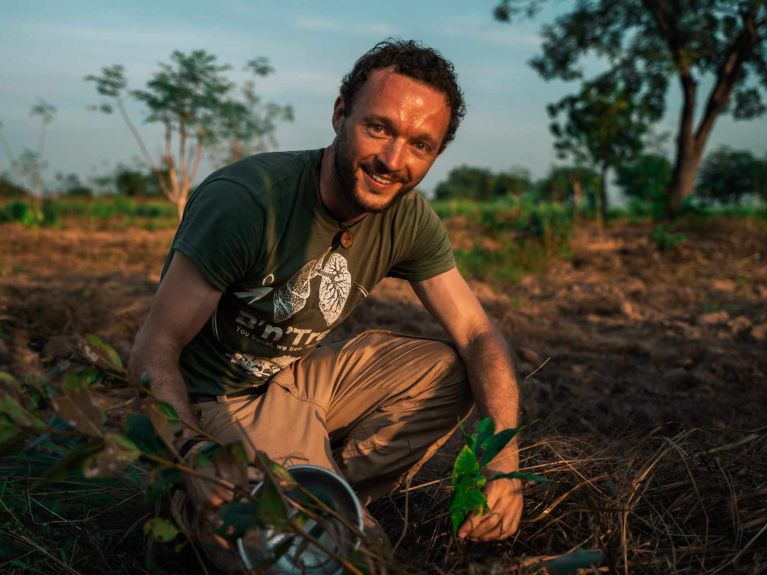 Chris Kaiser Click a Tree’yi 2012 yılında kurmuş. 