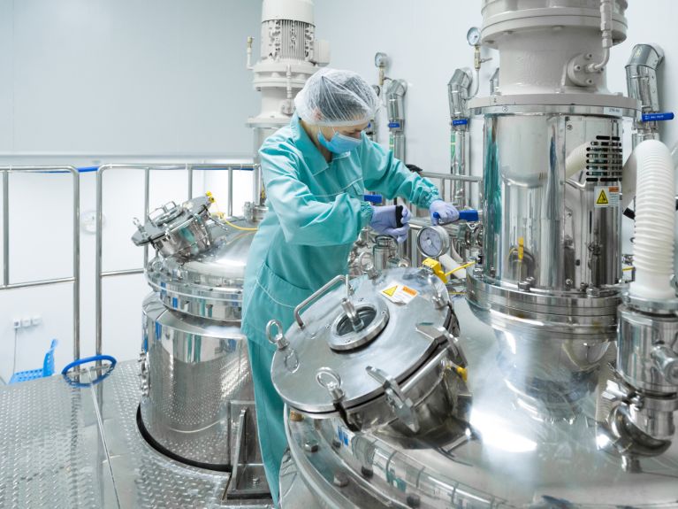 Highly sensitive and high-tech: the production of pharmaceuticals.