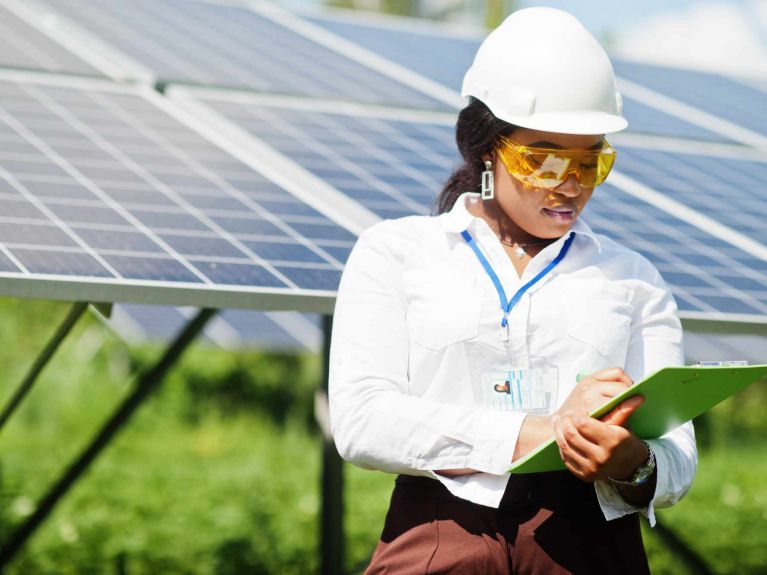 Les femmes sont demandées comme décideuses dans la transition énergétique.