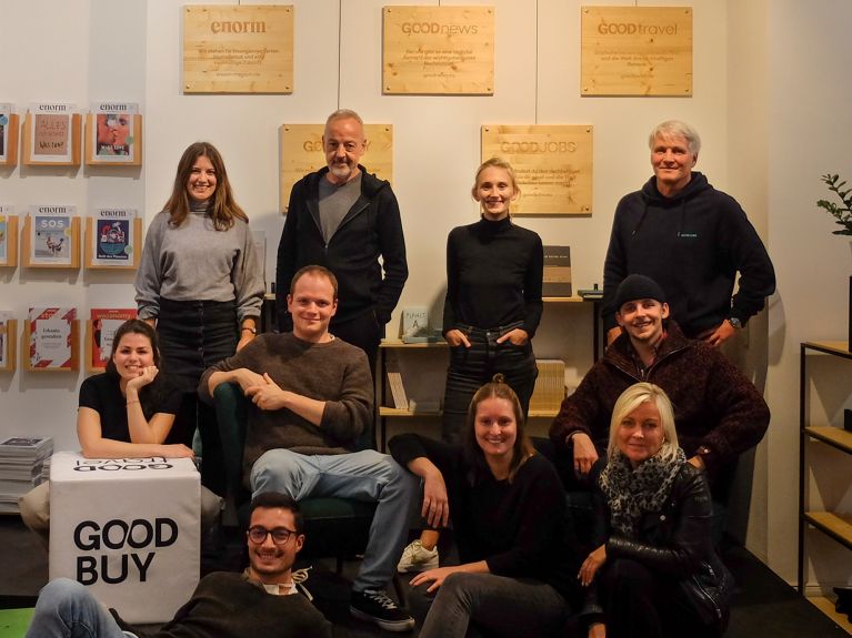 Ekipa „GoodBuy” angażuje się w gospodarkę, która pozytywnie wpływa na kształtowanie świata. Ekipa „GoodBuy” angażuje się w gospodarkę, która pozytywnie wpływa na kształtowanie świata.