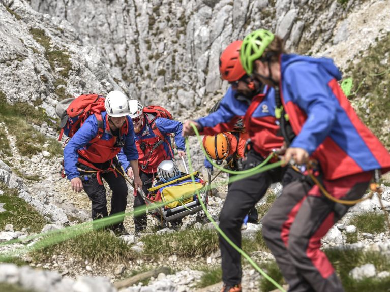 Mission dans les Alpes : les volontaires de la Bergwacht Bayern 