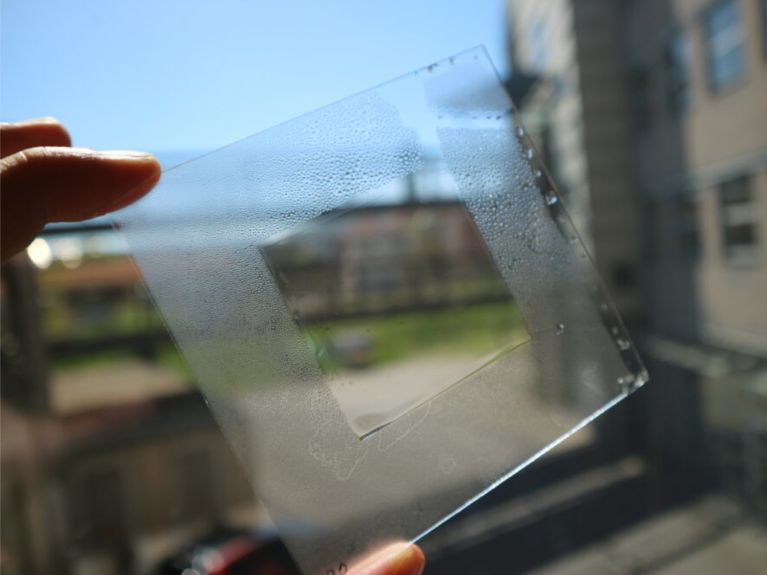 Fusion Bionic develops water-repellent surfaces. 