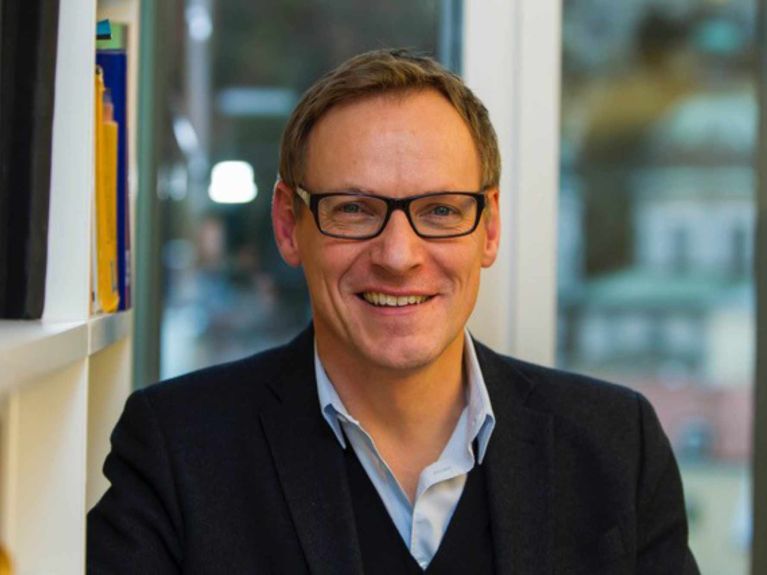 Stephan Elspaß est chercheur en linguistique à l’université de Salzburg. Stephan Elspaß est chercheur en linguistique à l’université de Salzburg.