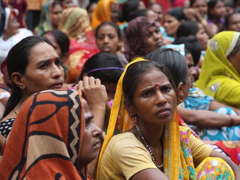 عاملات في الهند خلال الاحتجاج من أجل شروط عمل أفضل. 