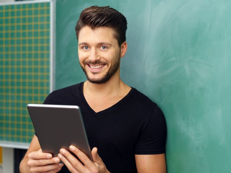 Un enseignement moderne : des tablettes au lieu du tableau.