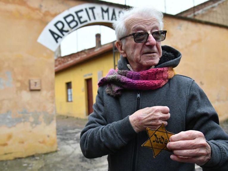 Gidon Lev shooting his documentary in Theresienstadt.