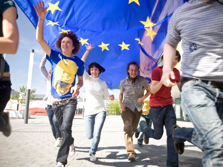 Mit der „Tour d’Europe“ erleben Schüler Politik live.