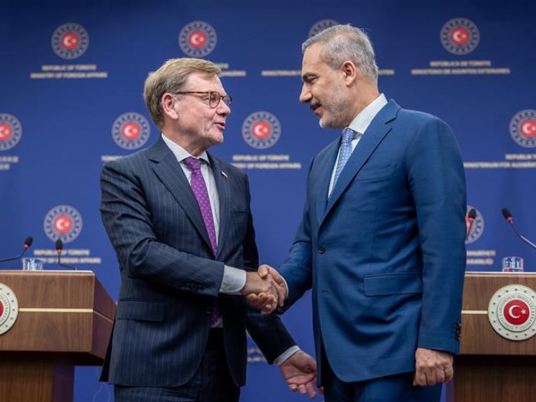 Johann Wadephul (left) and Hakan Fidan Johann Wadephul (left) and Hakan Fidan
