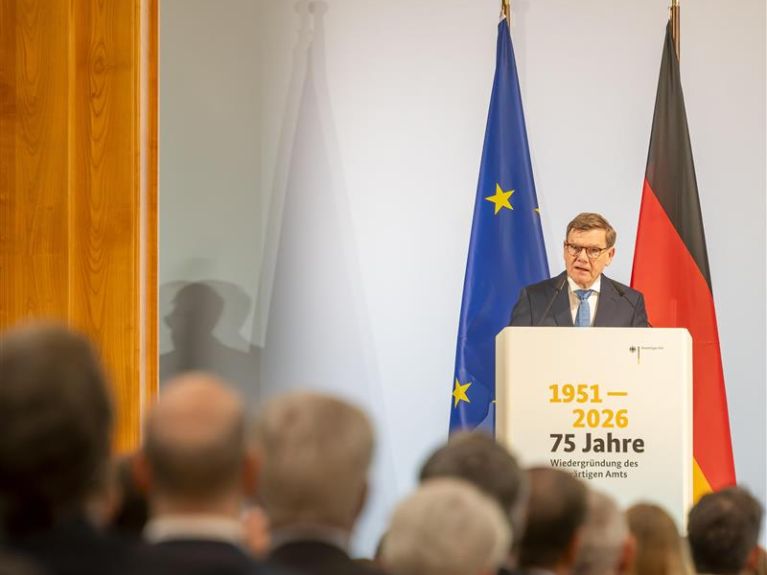 Der deutsche Außenminister Johann Wadephul hält eine Rede auf der Jubiläumsveranstaltung "75 Jahre Wiedergründung des Auswärtigen Amts"