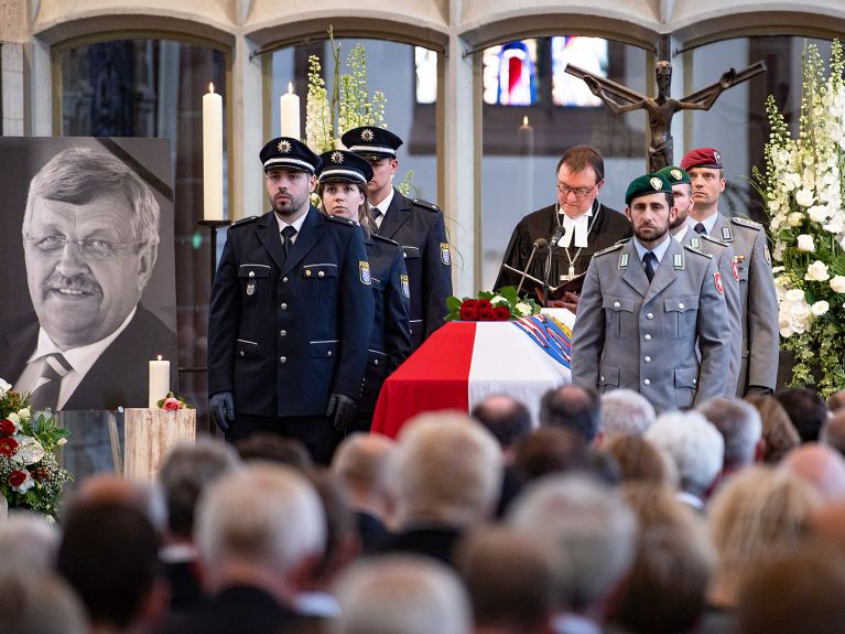 Serviço funerário para Walter Lübcke