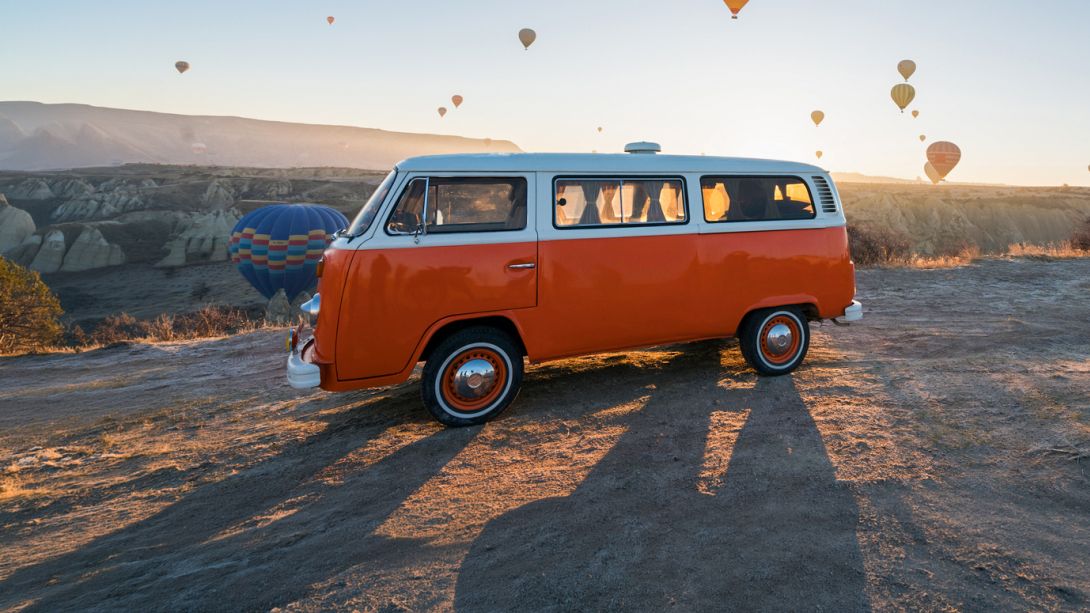 Klassischer VW-Bus in der Türkei