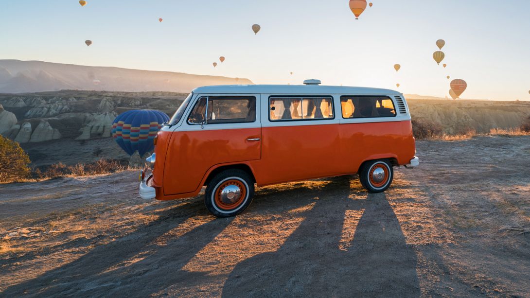 Klassischer VW-Bus in der Türkei