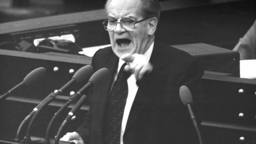 Der Politiker Herbert Wehner 1981 im Bundestag.