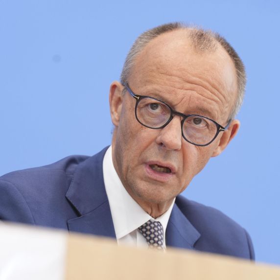 Bundeskanzler Friedrich Merz in der Sommerpressekonferenz. 