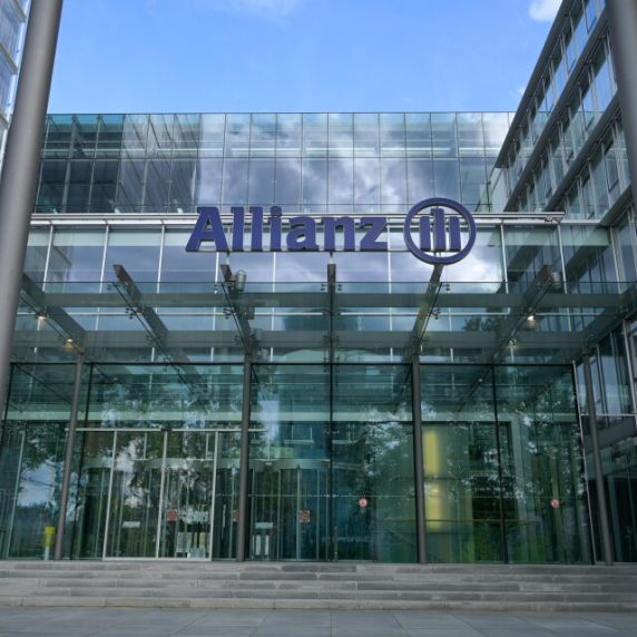 Der deutsche Versicherungskonzern Allianz zahlt die höchste Dividende.