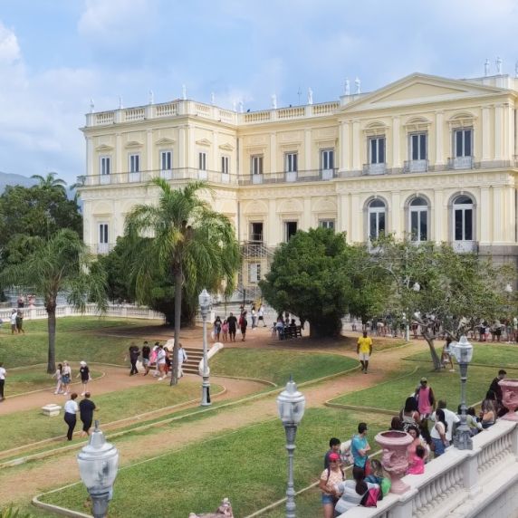 Das Museum mit der nach dem Brand renovierten Fassade