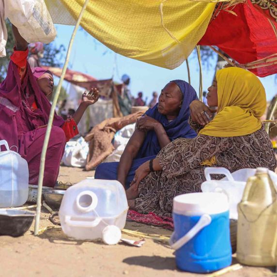 Mehr als 26.000 Menschen in Sudan sind kürzlich von Al-Faschir in das Lager Tawila geflüchtet. 