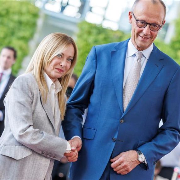 Bundeskanzler Merz empfängt Italiens Ministerpräsidentin Meloni zum europäischen Spitzentreffen der E5-Gruppe in Berlin.