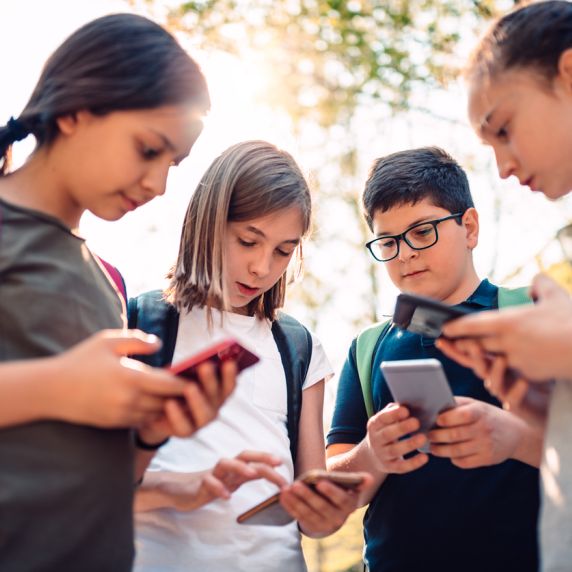 Strengere Smartphone-Regeln an Schulen 